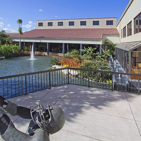 Miami Lakes Hotel Eksteriør bilde